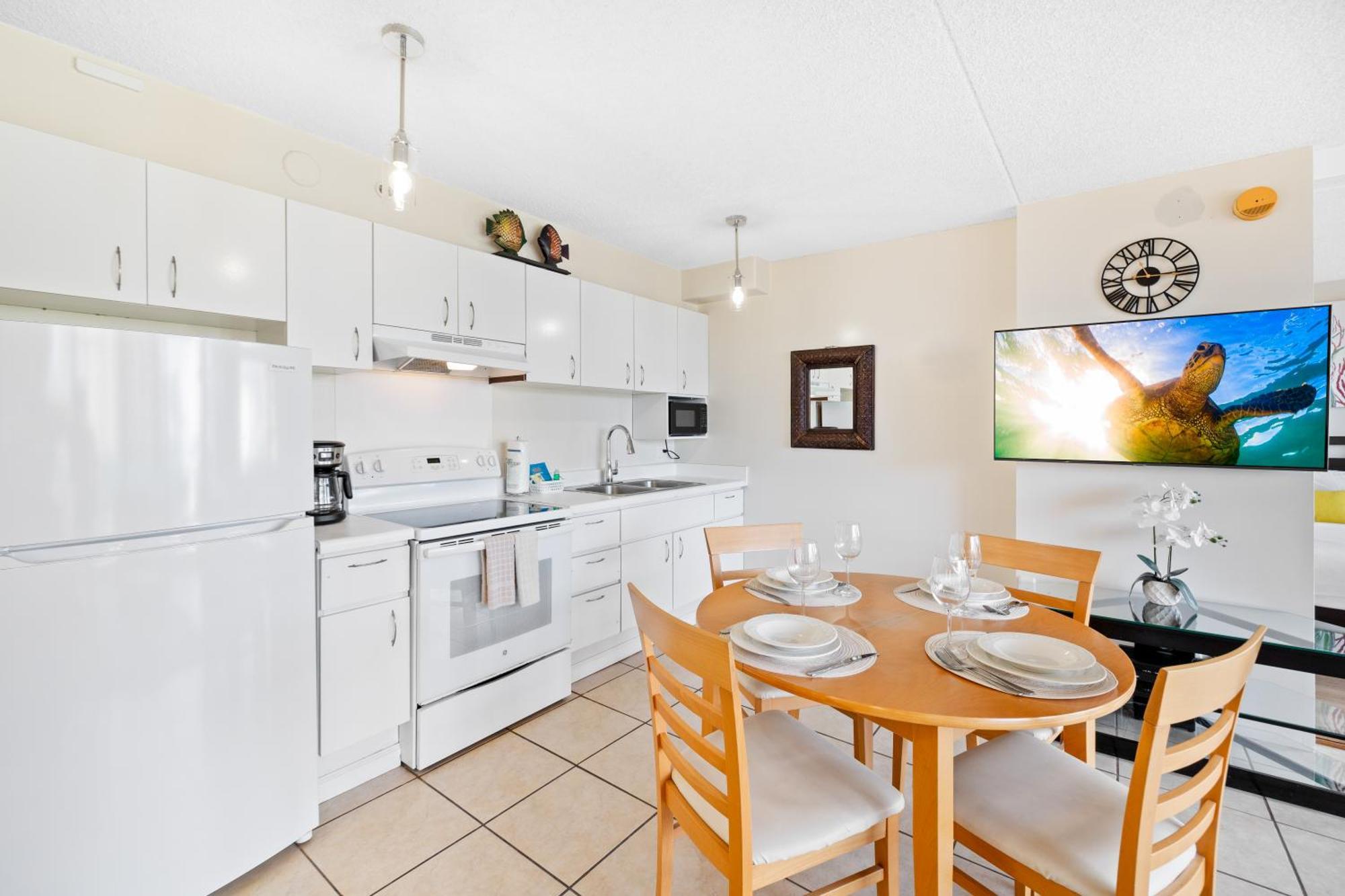Cozy Waikiki Getaway, Stroll To Beach With Free Parking Honolulu Exterior photo